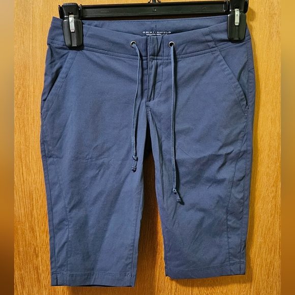 Columbia Omni-Shield Women Shorts - Size S - Navy (3 items) - Picture 3 of 4